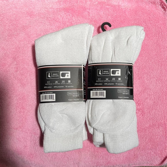 Men’s White Diabetic Crew Socks 6 PR NWT (10 - 13) - Picture 2 of 2